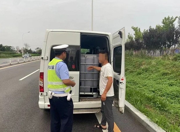 7月份全市范圍內(nèi)面包車集中整治！